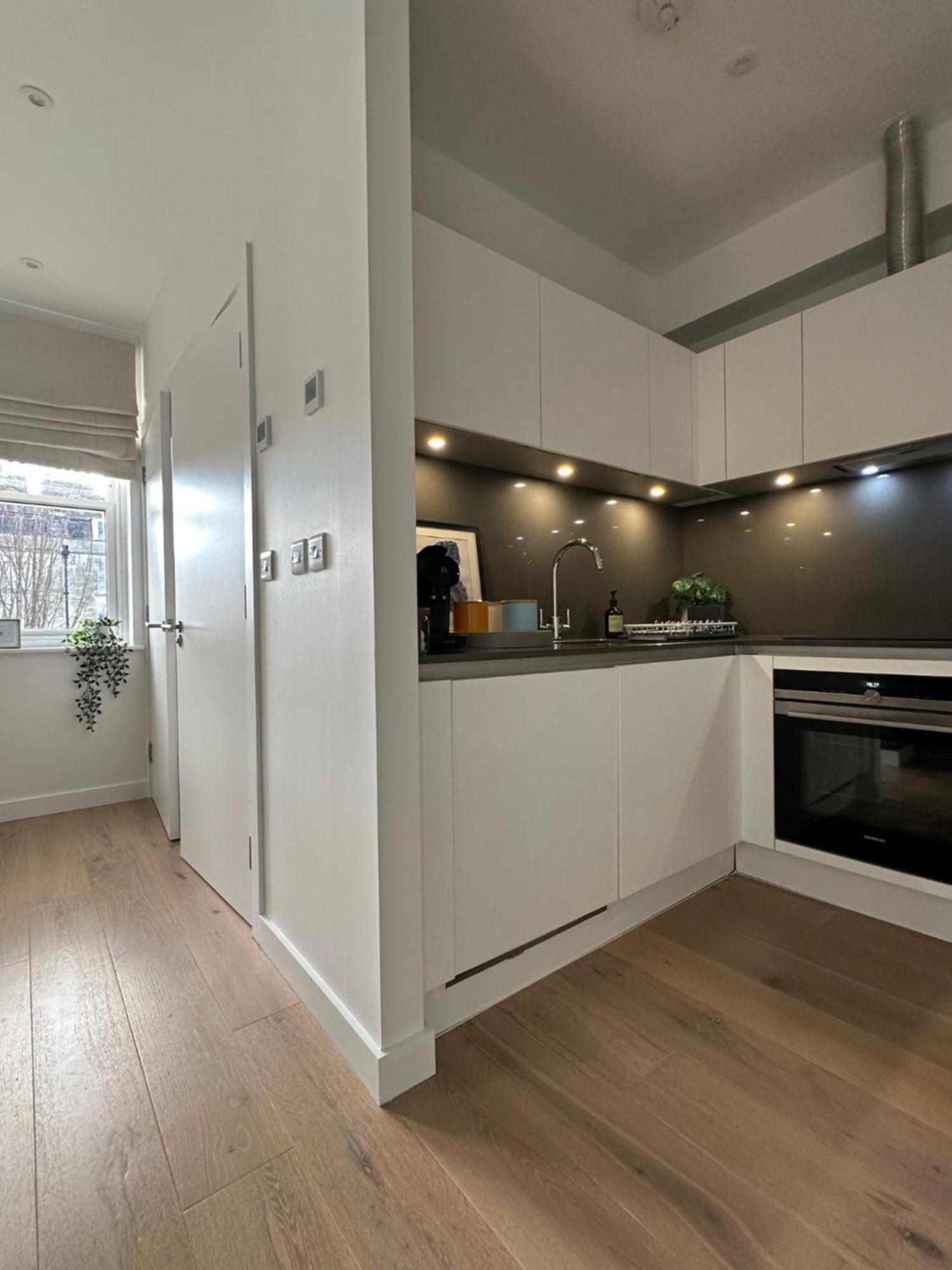Contemporary Pied A Terre In The Heart Of Bath Apartment Luaran gambar