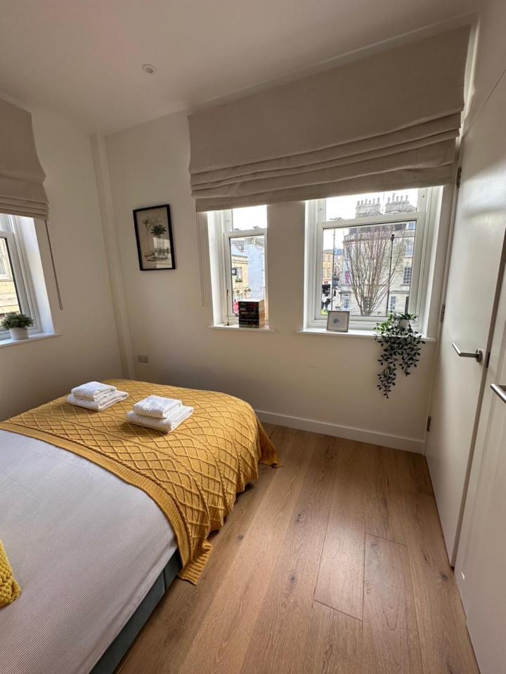 Contemporary Pied A Terre In The Heart Of Bath Apartment Luaran gambar